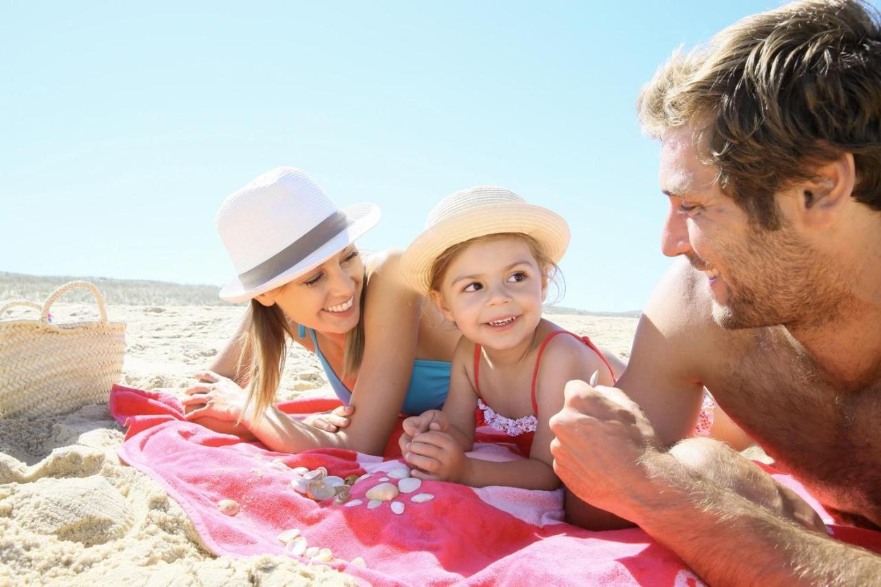 6 Berth Caravan For Hire At Martello Beach Holiday Park In Essex Ref 29017Y Ξενοδοχείο Clacton-on-Sea Εξωτερικό φωτογραφία
